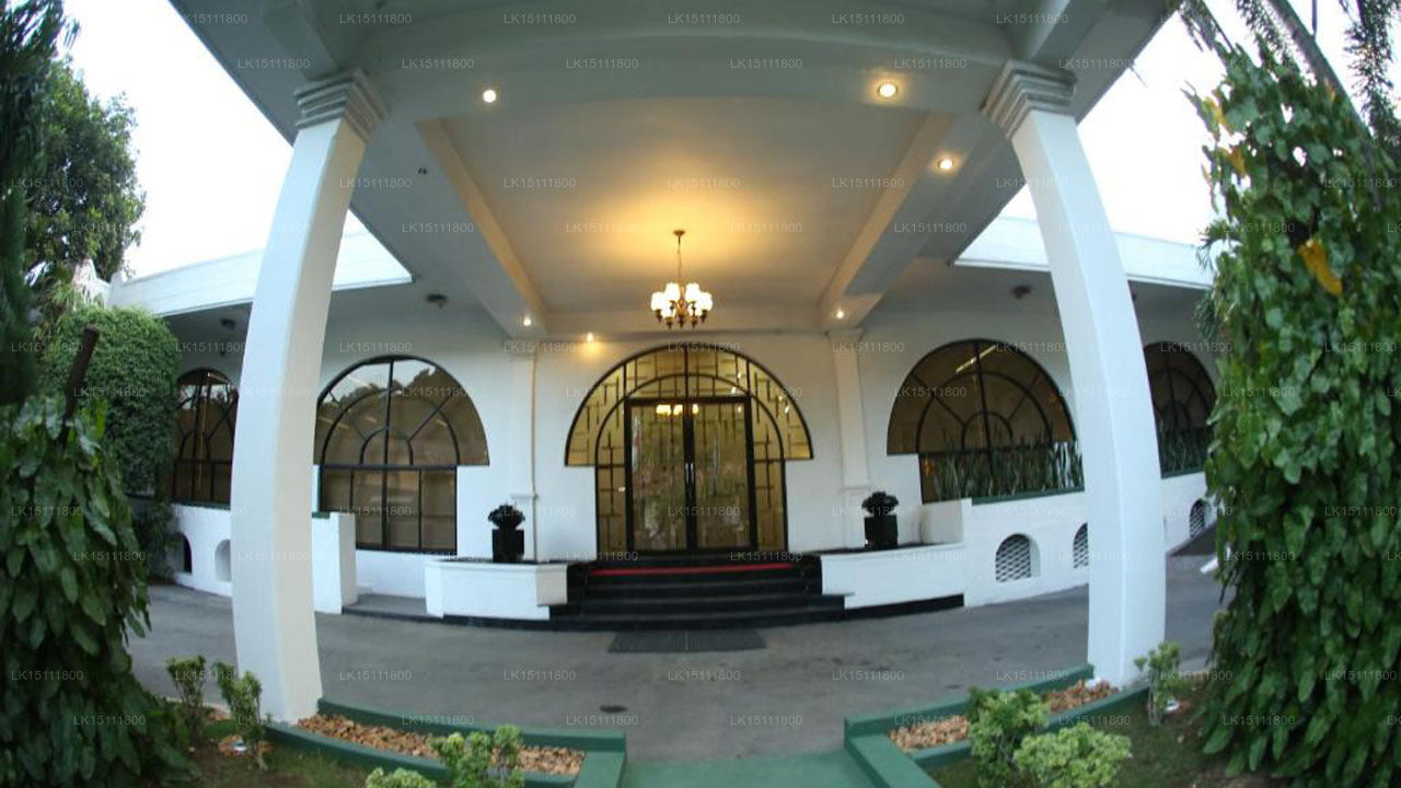 Kandyan Reach Hotel, Kurunegala